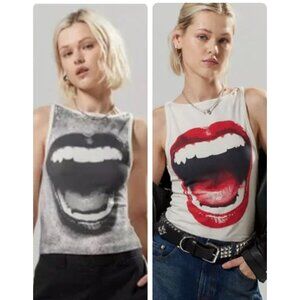 NEW Urban Outfitters SILENCE + NOISE Mercedes Lips Graphic Tank Top